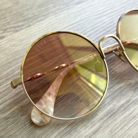 DIFF Isla Sunglasses Round Gold Gradient Lens 58-18-145
